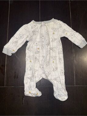 Disney White and Gray Winnie the Pooh Print Footed One-Piece with Yellow Accents